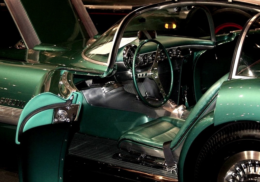 1954 Pontiac Bonneville Special Motorama Interior Sold for $3,024,000